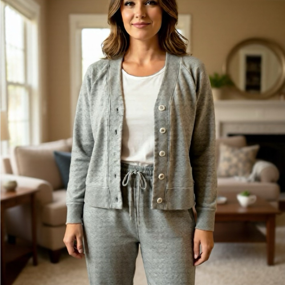 Every 2 Piece Women’s Cardigan And Pants Sweater Set In Gray